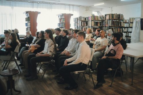 По факту: Презентация первых трёх томов антологии «Уйти. Остаться. Жить» ‖ Трепещущие на фоне неба ujti ostatsya gitj1